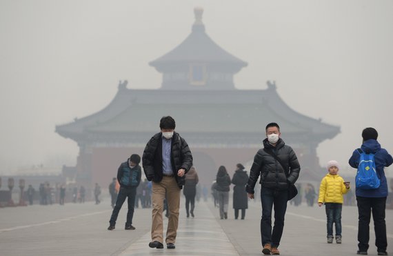 Street scene of Chinese pollution